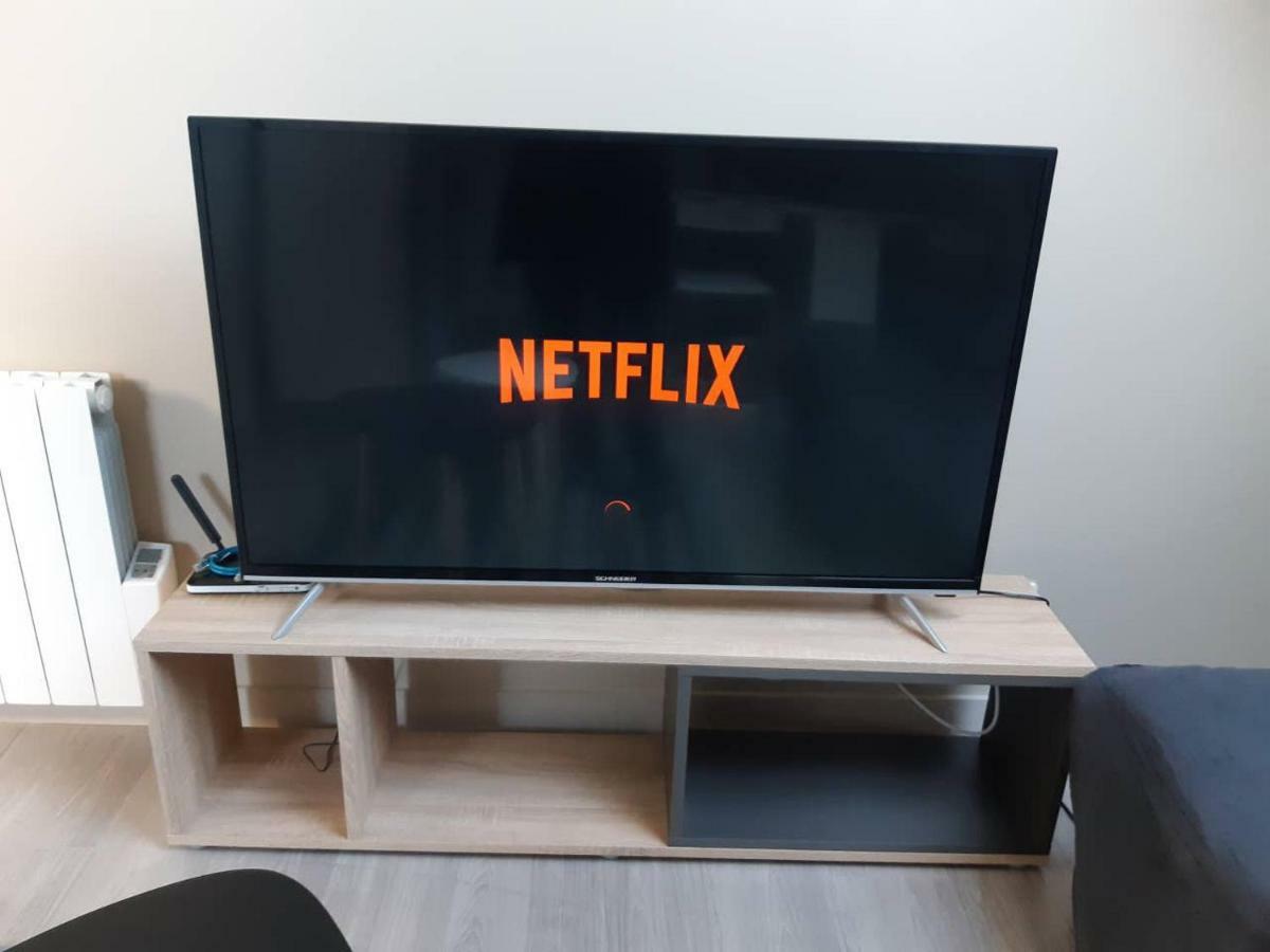 Elbeuf F2 Sweet Home combles NETFLIX WIFI Extérieur photo
