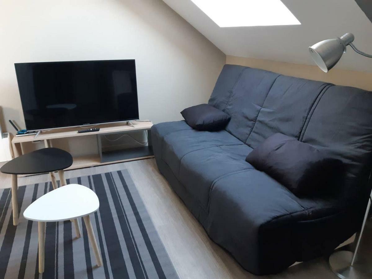 Elbeuf F2 Sweet Home combles NETFLIX WIFI Extérieur photo